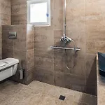 Casa vacanze 2 Bedroom Cozy In Saint-laurent-de-la-ca *